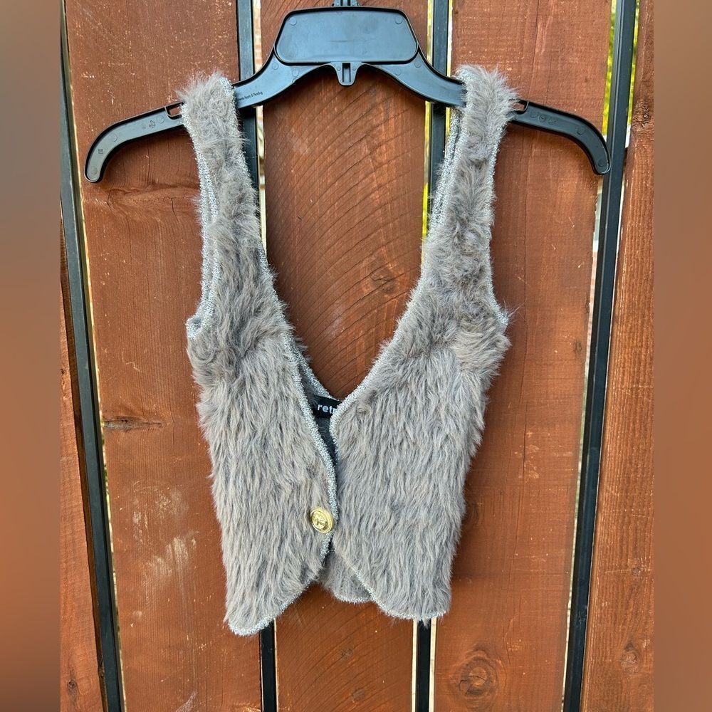 Retrofete faux fur Vest sample